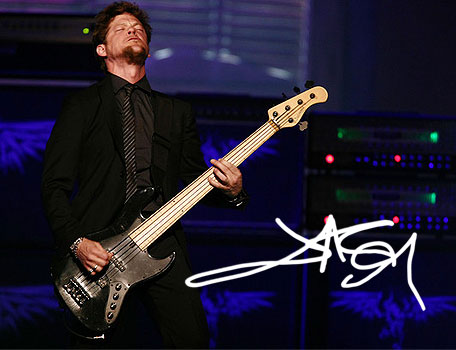 Jason Curtis Newsted /  ʸ 